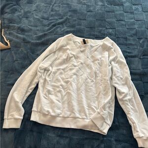 Universal Thread Cream V-Neck Sweater